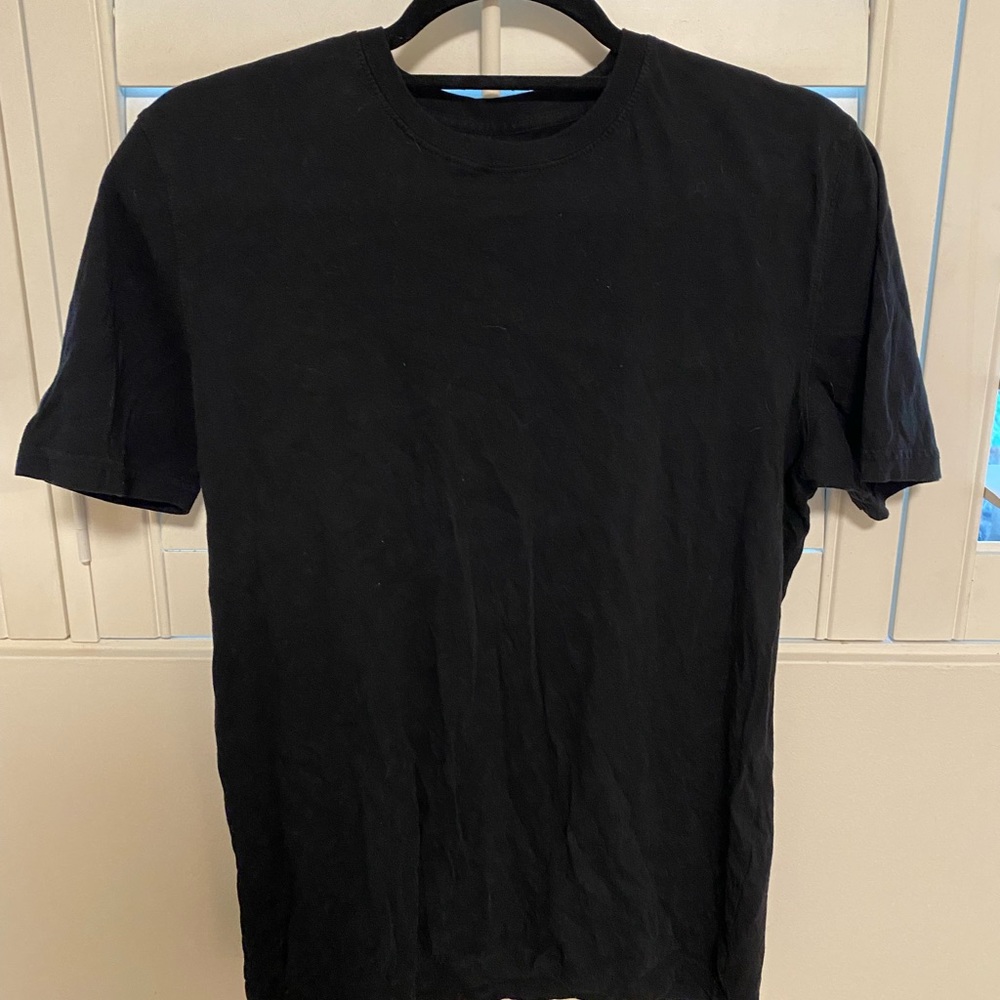 Par Simons black tee